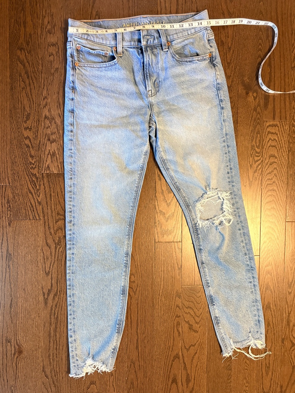 Light Wash Distressed Women’s Jeans